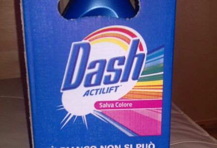 Anunt Imagine - Detergent lichid Dash Italia