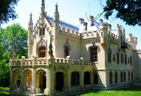 Castelul Miclauseni, promovat de tinerii liberali la Scoala de Studii Liberale „D.A. Sturdza”