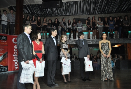 Balul bobocilor 2011 la Colegiul National “Emil Racovita” din Iasi (FOTOREPORTAJ)