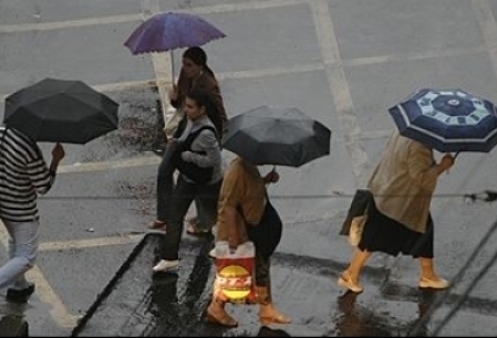 Weekendul aduce vreme racoroasa si ploioasa