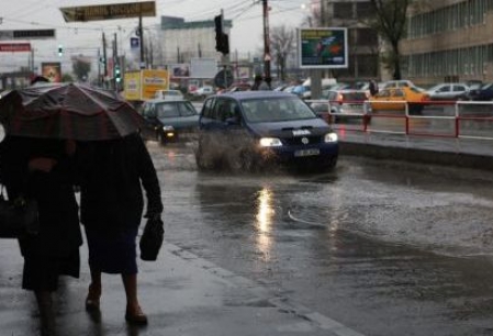 Meteo: Ploi si vijelii, apoi revine canicula