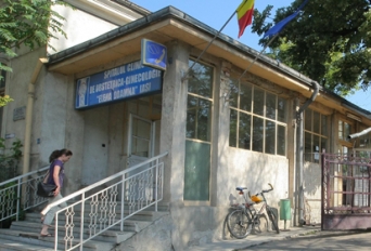 Nici o solutie pentru starea maternitatii “Elena Doamna”